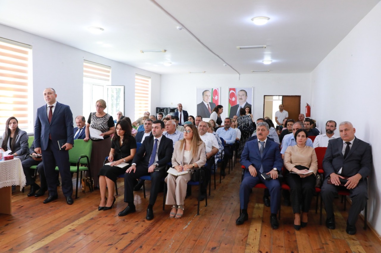 Adil Əliyev Zığda sakinlərlə görüşdü - FOTOLAR